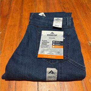 Ridgecut Women’s Flex Utility Straight-Leg Jeans